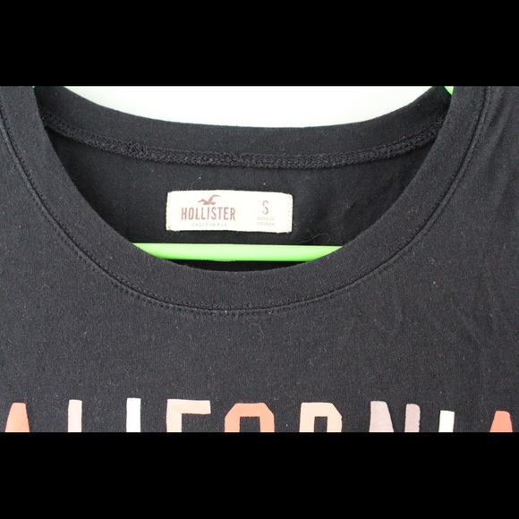 Super cute Hollister top - Picture 3 of 5